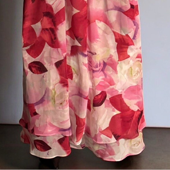 Eliza J Elegant White Red flowy Dress size 16 pit to pit 20in length 37in - Picture 5 of 5